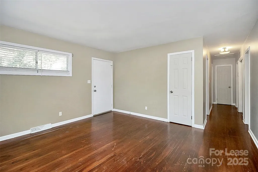 2244 English Drive Charlotte NC 28216