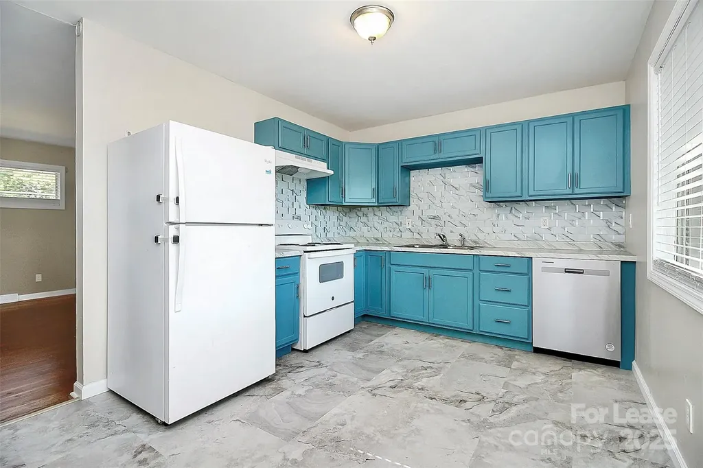 2244 English Drive Charlotte NC 28216