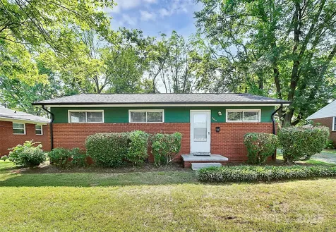 2244 English Drive Charlotte NC 28216