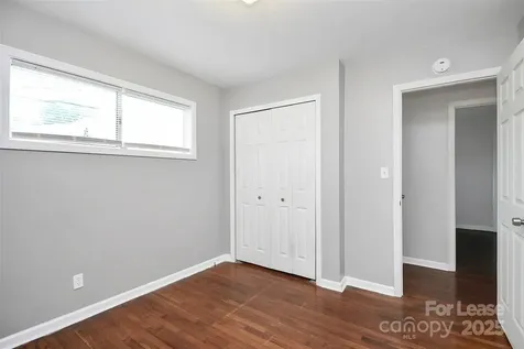 2244 English Drive Charlotte NC 28216