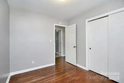 2244 English Drive Charlotte NC 28216