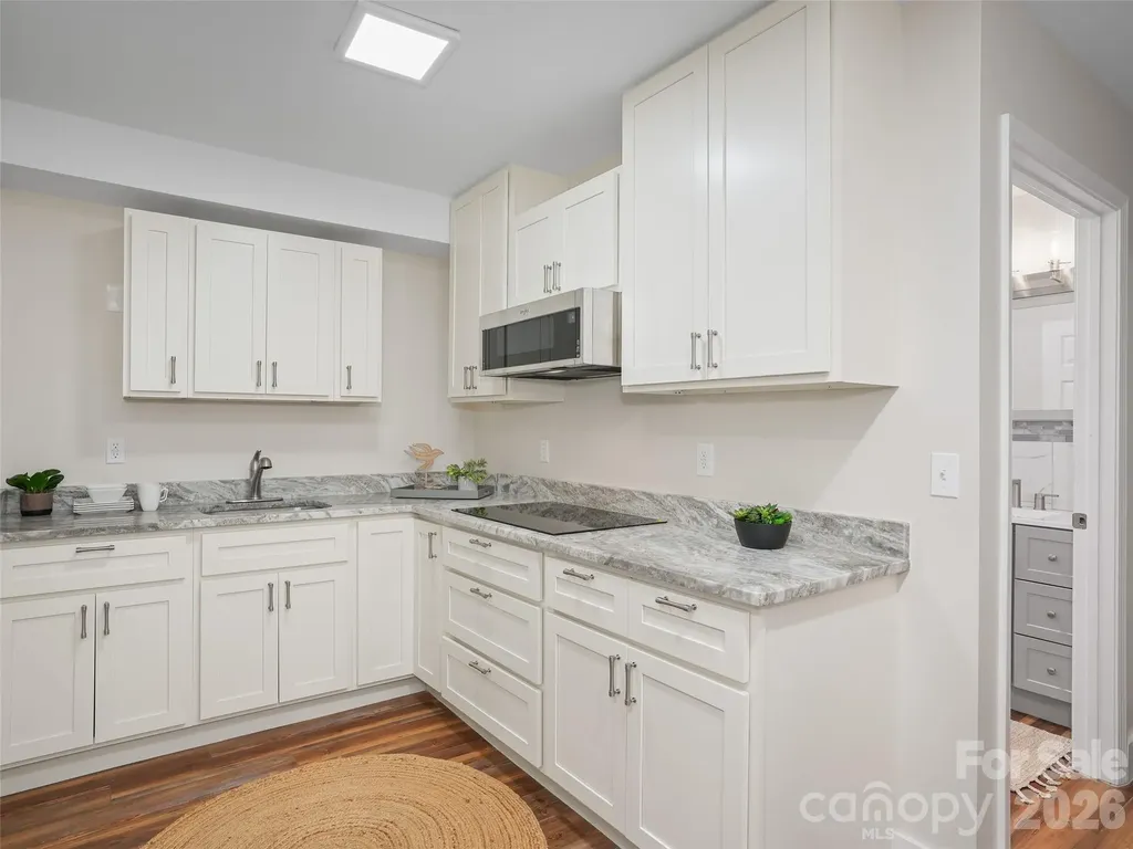 11 Tahchee Trail Fletcher NC 28732
