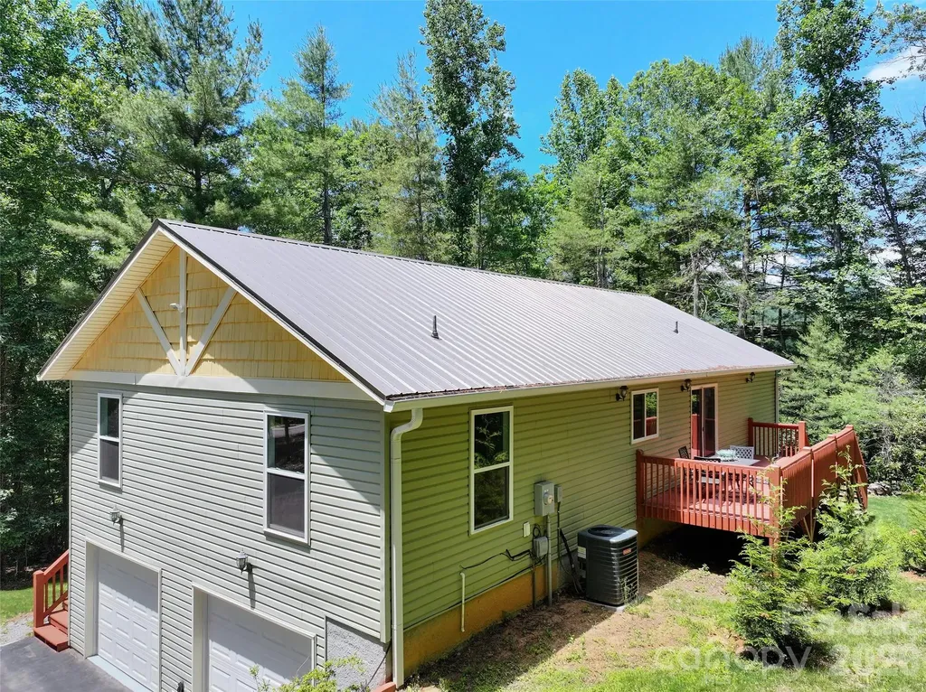 11 Tahchee Trail Fletcher NC 28732
