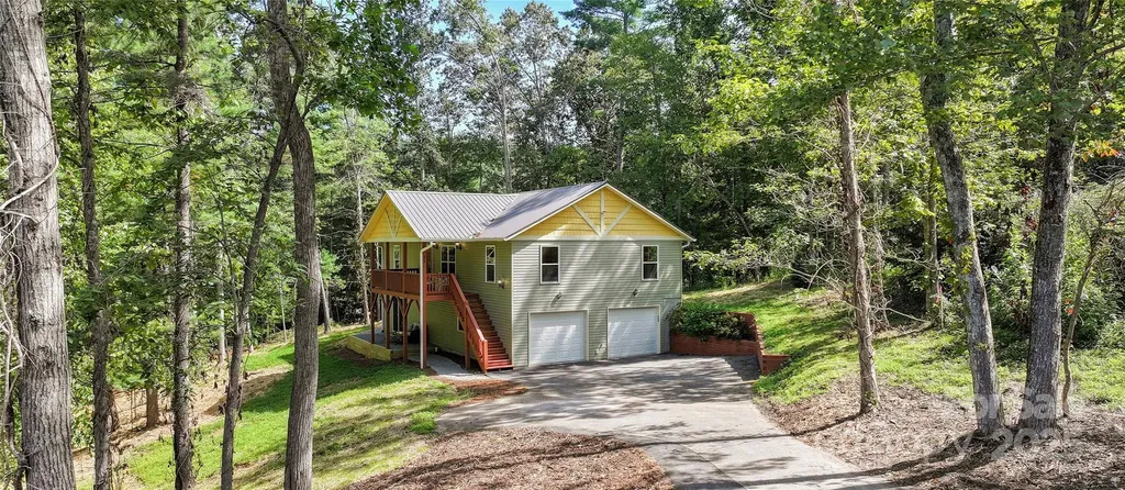 11 Tahchee Trail Fletcher NC 28732