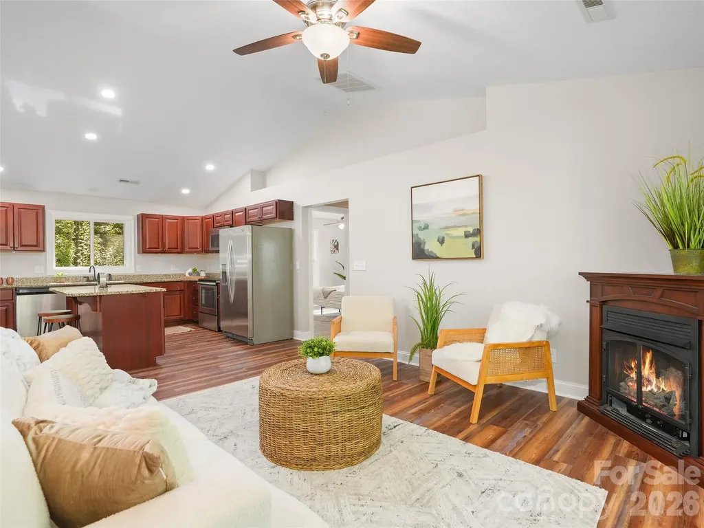 11 Tahchee Trail Fletcher NC 28732