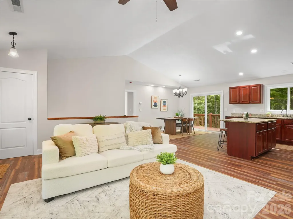 11 Tahchee Trail Fletcher NC 28732