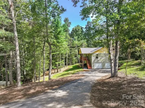 11 Tahchee Trail Fletcher NC 28732