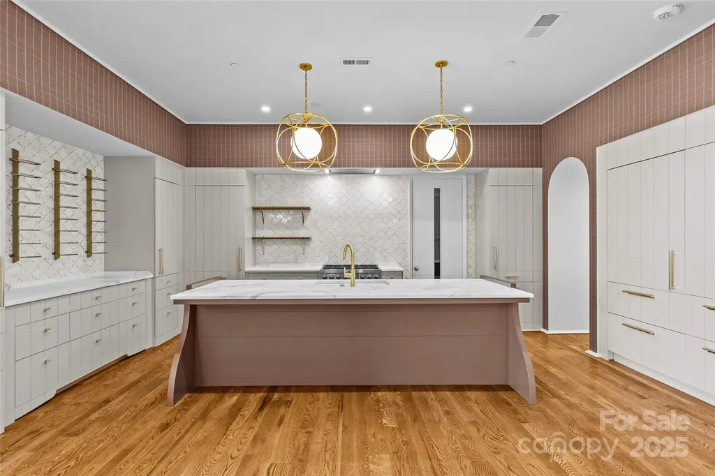 1172 Queens Road Charlotte NC 28207