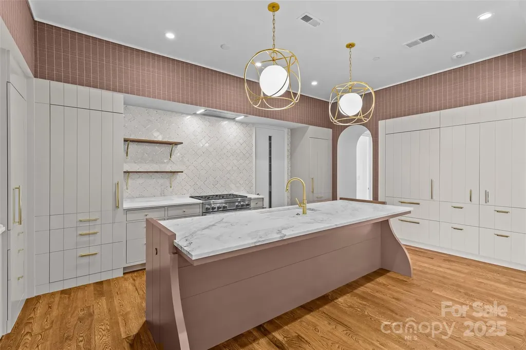 1172 Queens Road Charlotte NC 28207
