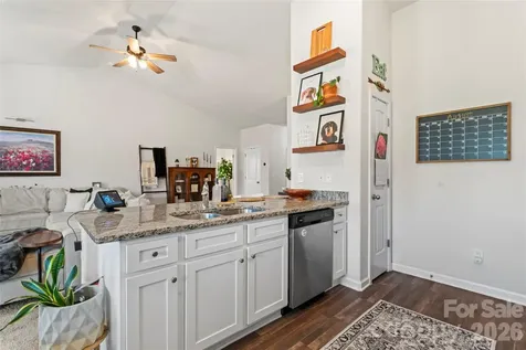 3112 Wynn Way Charlotte NC 28215