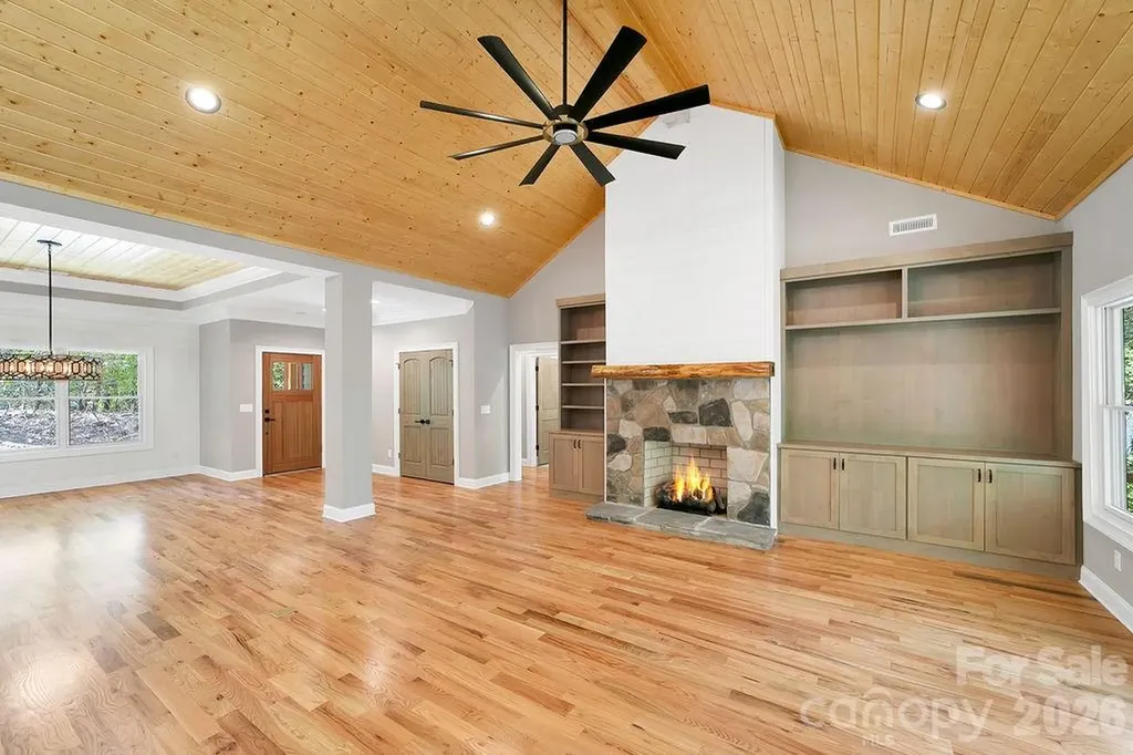86 Isuhdavga Court Brevard NC 28712
