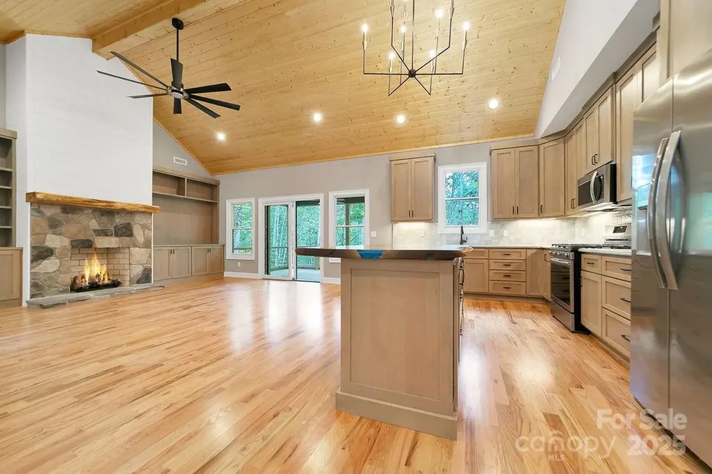 86 Isuhdavga Court Brevard NC 28712