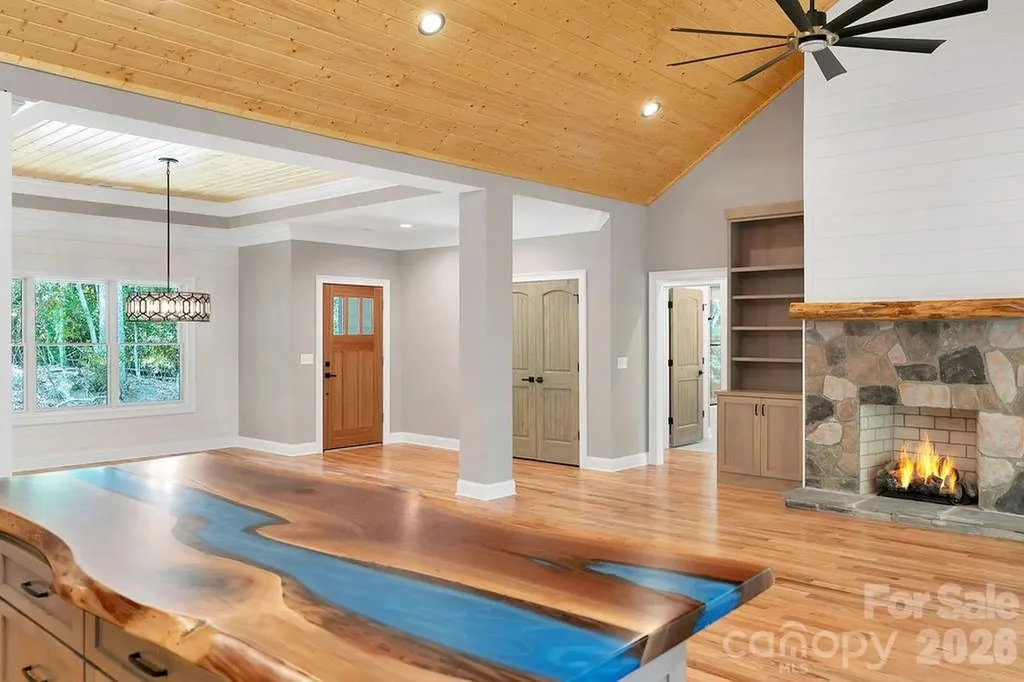 86 Isuhdavga Court Brevard NC 28712