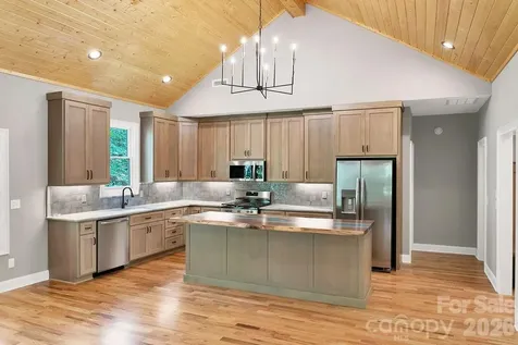 86 Isuhdavga Court Brevard NC 28712