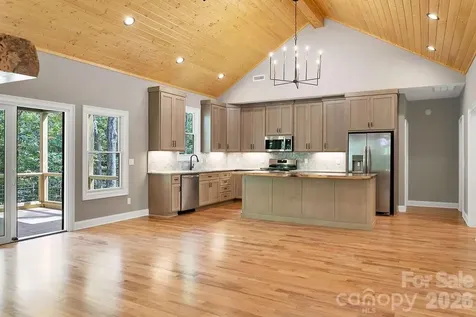 86 Isuhdavga Court Brevard NC 28712