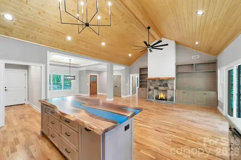 86 Isuhdavga Court Brevard NC 28712