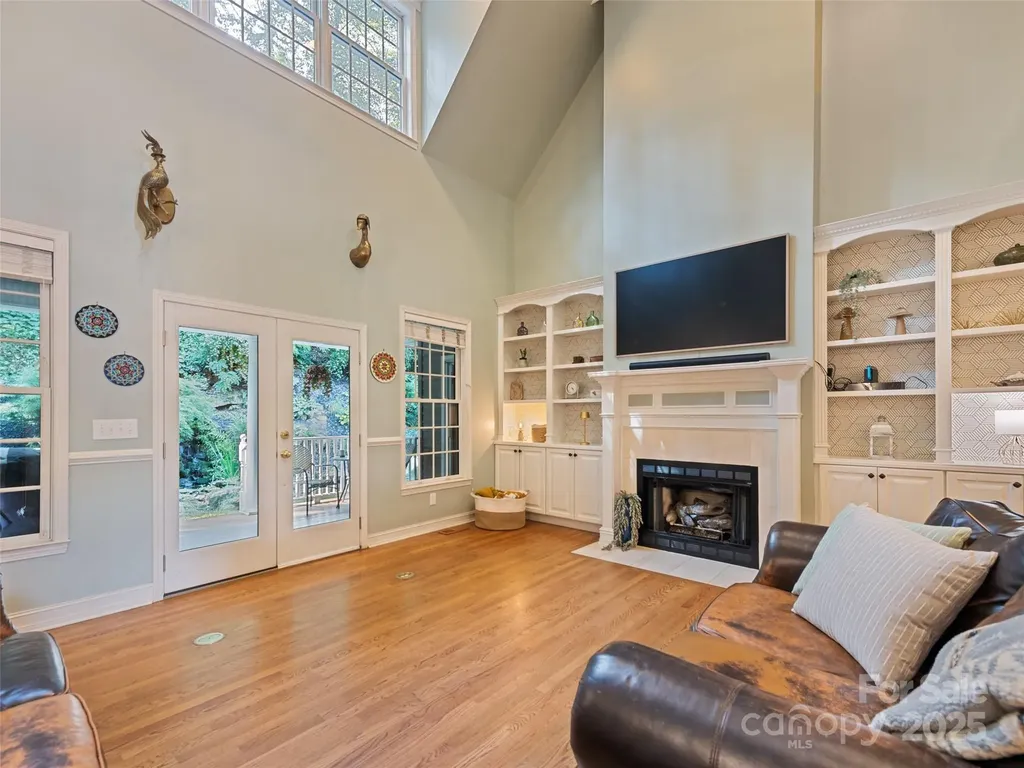 40 Panda Trail Waynesville NC 28785