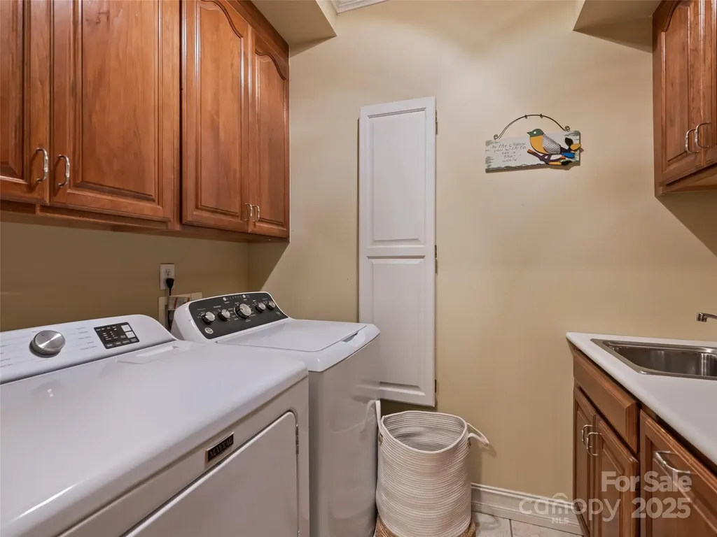 40 Panda Trail Waynesville NC 28785