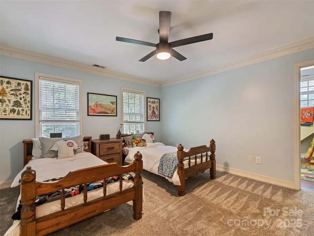 40 Panda Trail Waynesville NC 28785