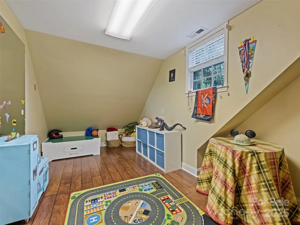 40 Panda Trail Waynesville NC 28785
