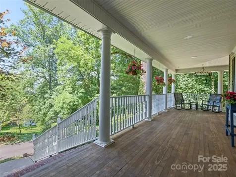 40 Panda Trail Waynesville NC 28785