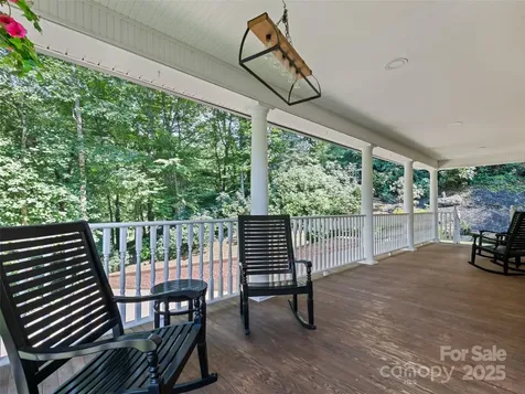 40 Panda Trail Waynesville NC 28785