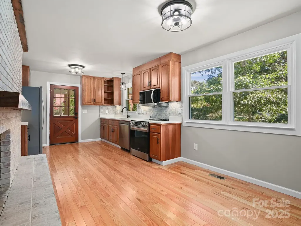 220 Love Lane Waynesville NC 28786