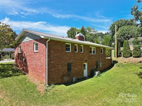 220 Love Lane Waynesville NC 28786