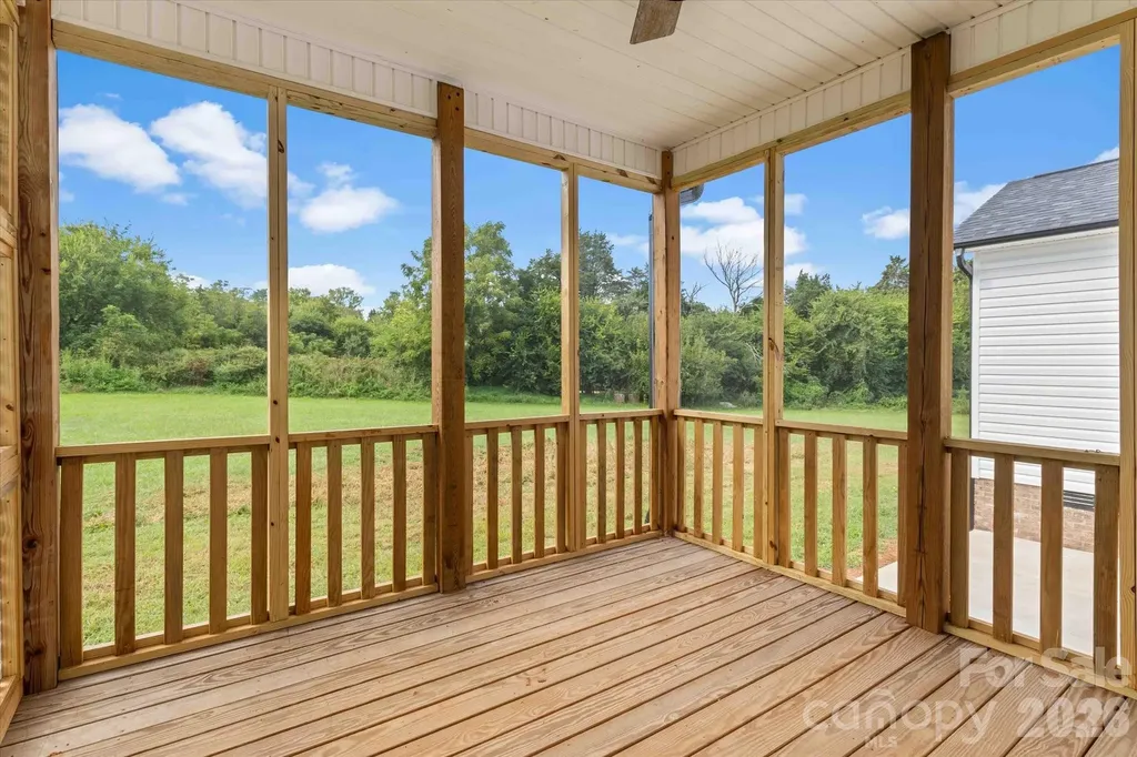 113 Cheval Trail Cleveland NC 27013