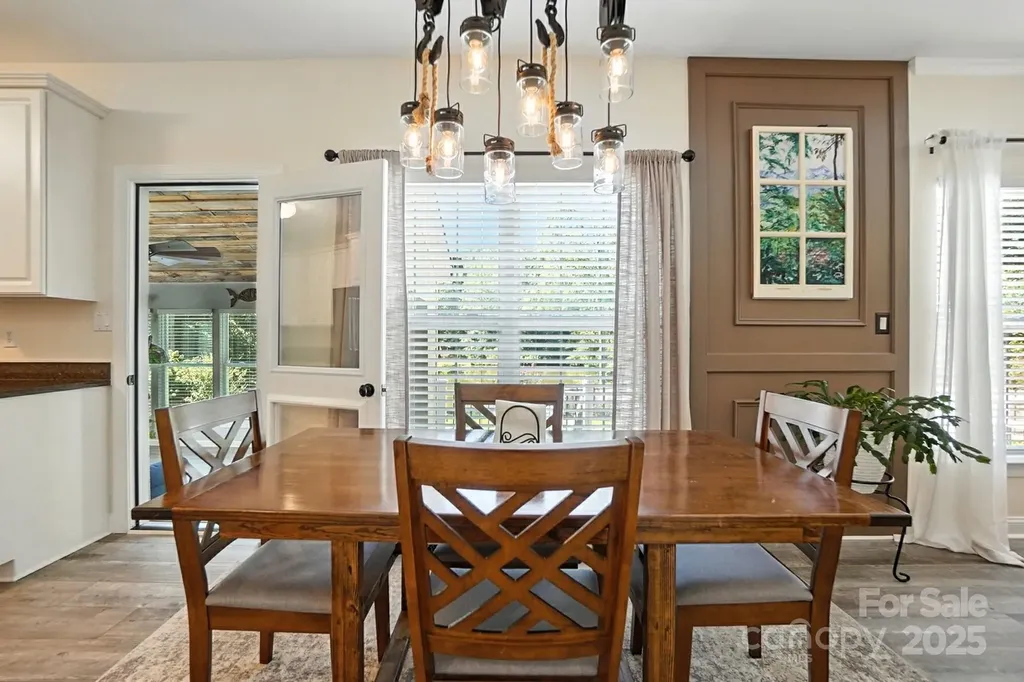 10219 Windtree Lane Charlotte NC 28215