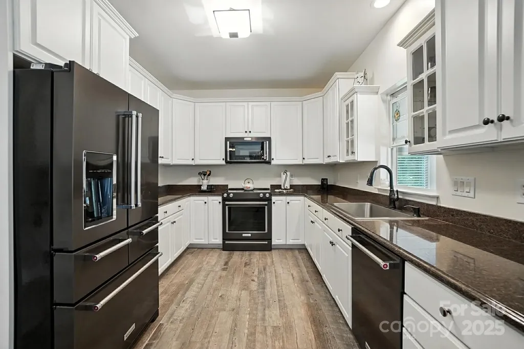 10219 Windtree Lane Charlotte NC 28215