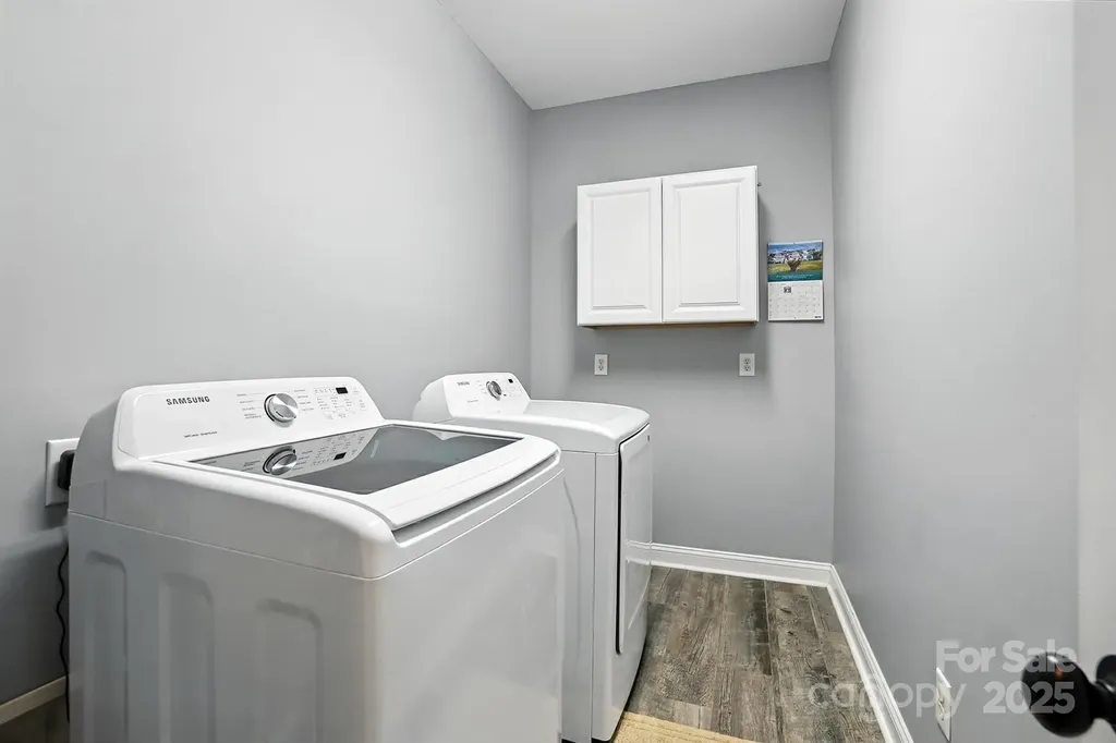 10219 Windtree Lane Charlotte NC 28215