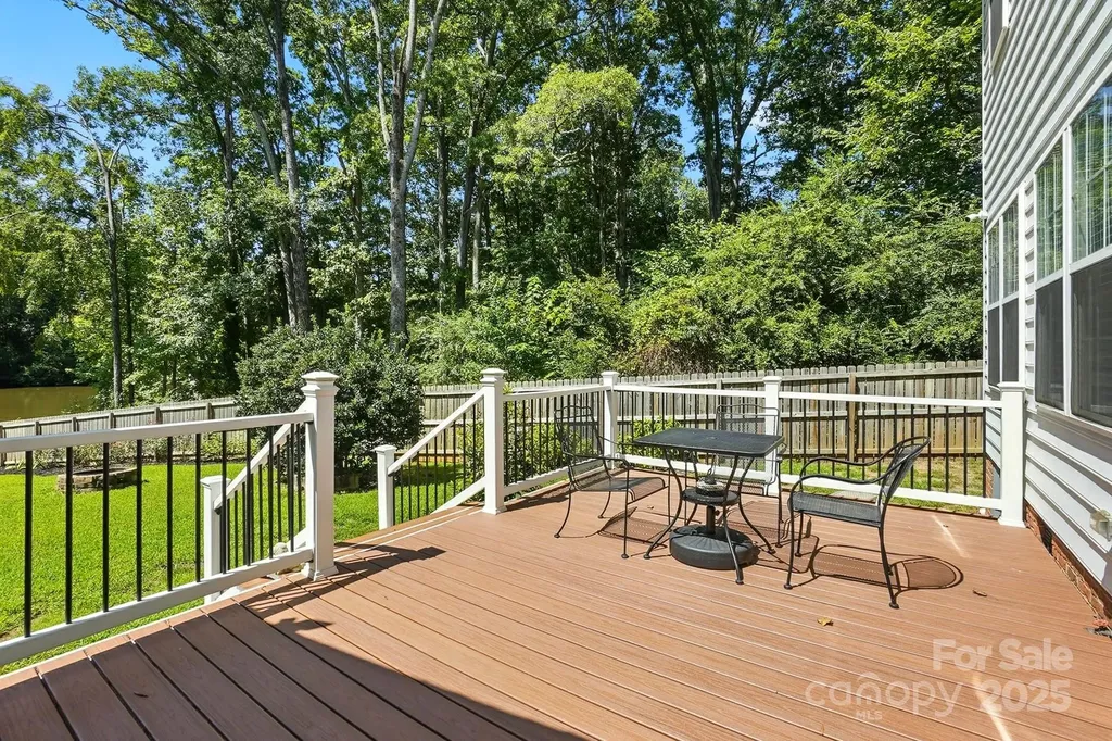 10219 Windtree Lane Charlotte NC 28215