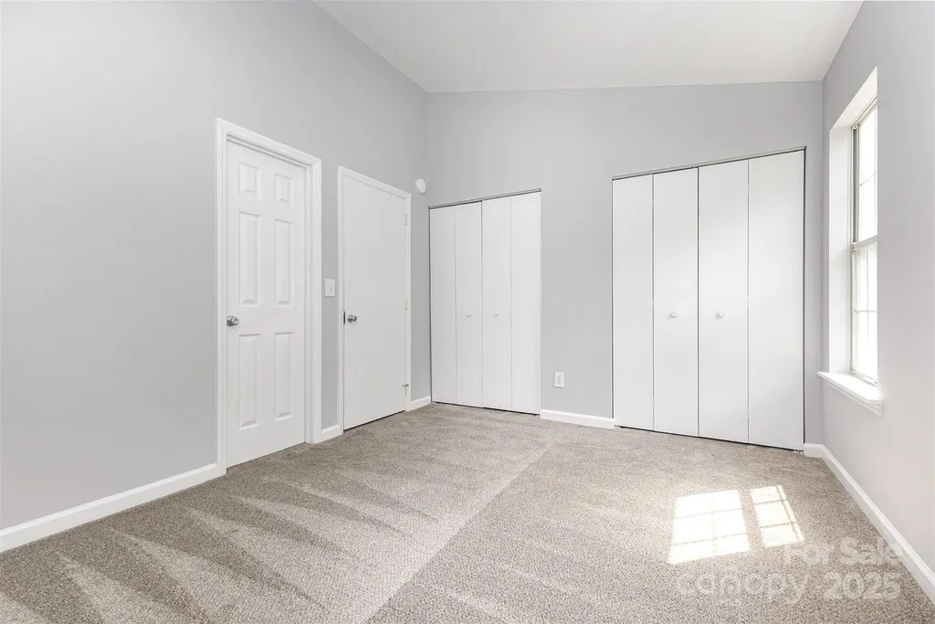 6319 Windsor Gate Lane Charlotte NC 28215