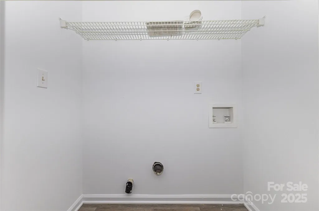 6319 Windsor Gate Lane Charlotte NC 28215