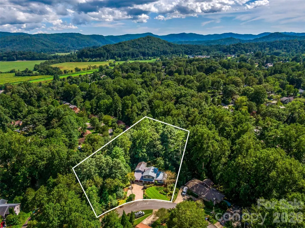 135 Dogwood Drive Brevard NC 28712