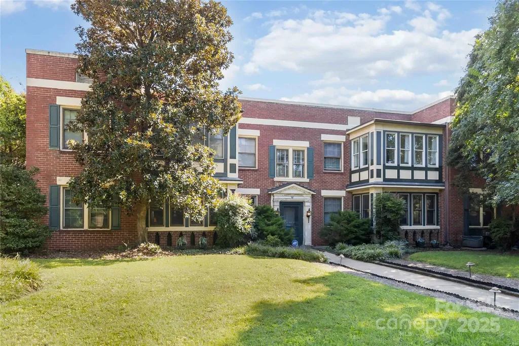 811 E Morehead Street Charlotte NC 28202