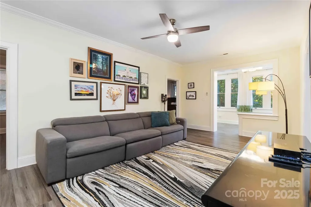 811 E Morehead Street Charlotte NC 28202
