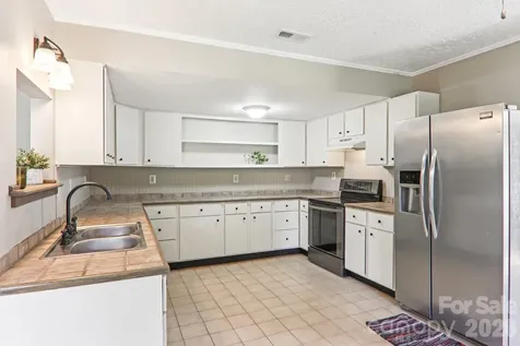 55 Polk Street Waynesville NC 28786