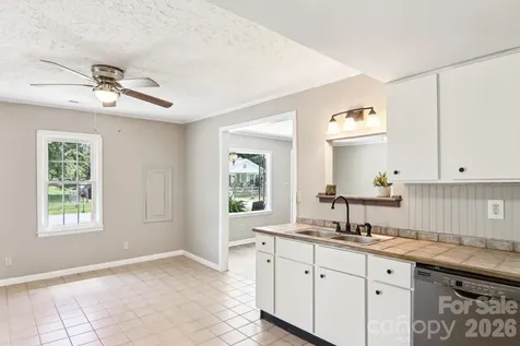 55 Polk Street Waynesville NC 28786