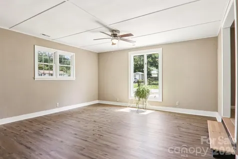 55 Polk Street Waynesville NC 28786