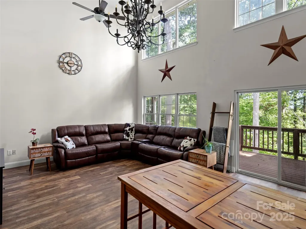 105 Farm Lane Mills River NC 28759