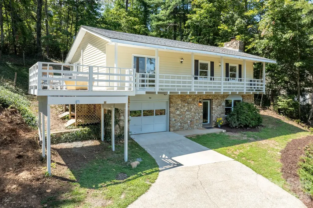 50 Springwood Drive Asheville NC 28805