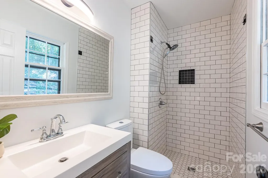 50 Springwood Drive Asheville NC 28805