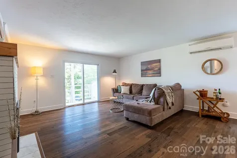 50 Springwood Drive Asheville NC 28805