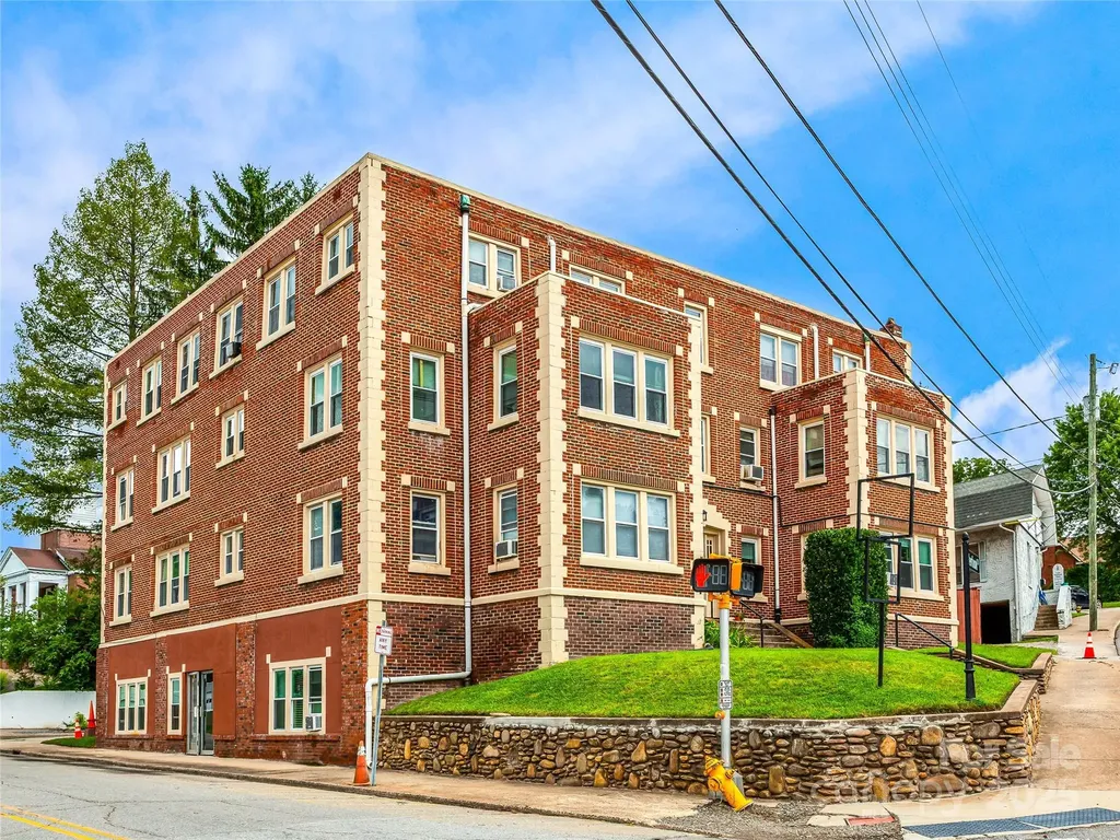 13 Newfound Street Canton NC 28716
