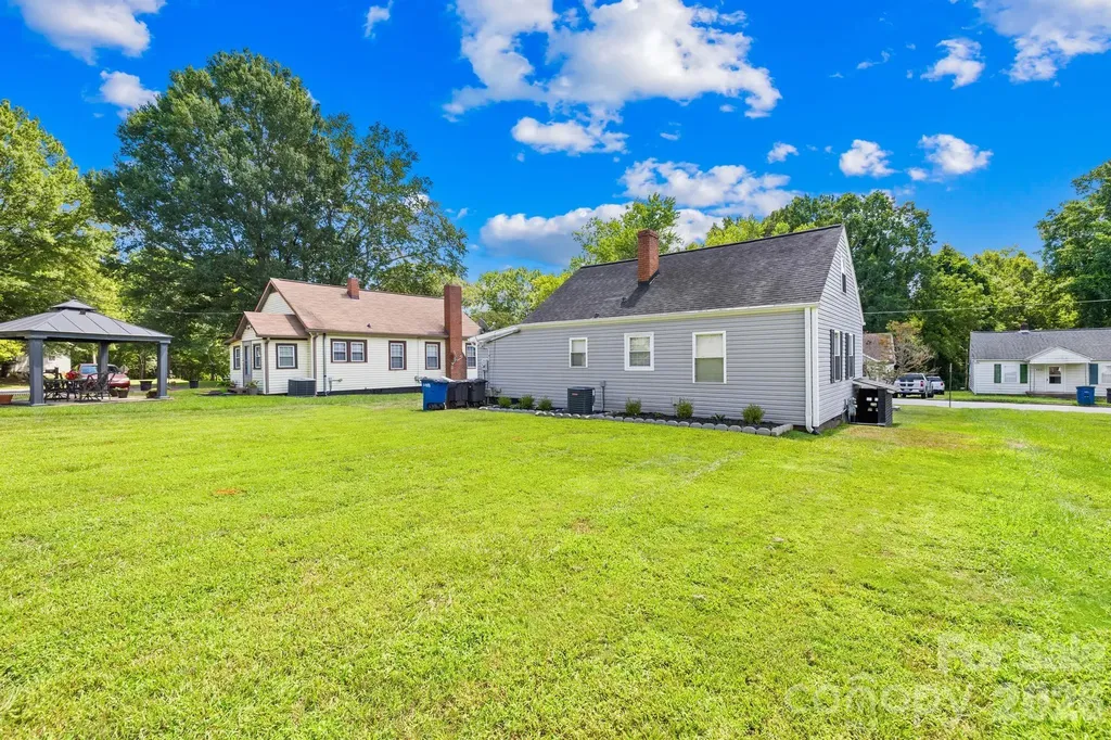 320 W Bingham Street Statesville NC 28677