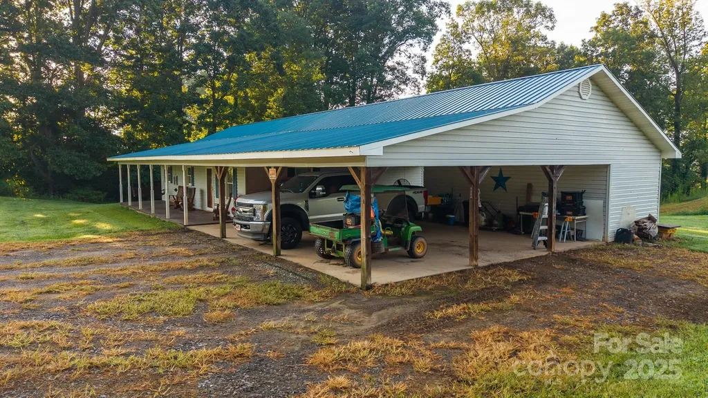 167 Buck Hollow Trail Ararat NC 27007
