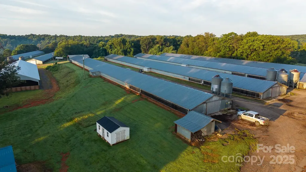 167 Buck Hollow Trail Ararat NC 27007