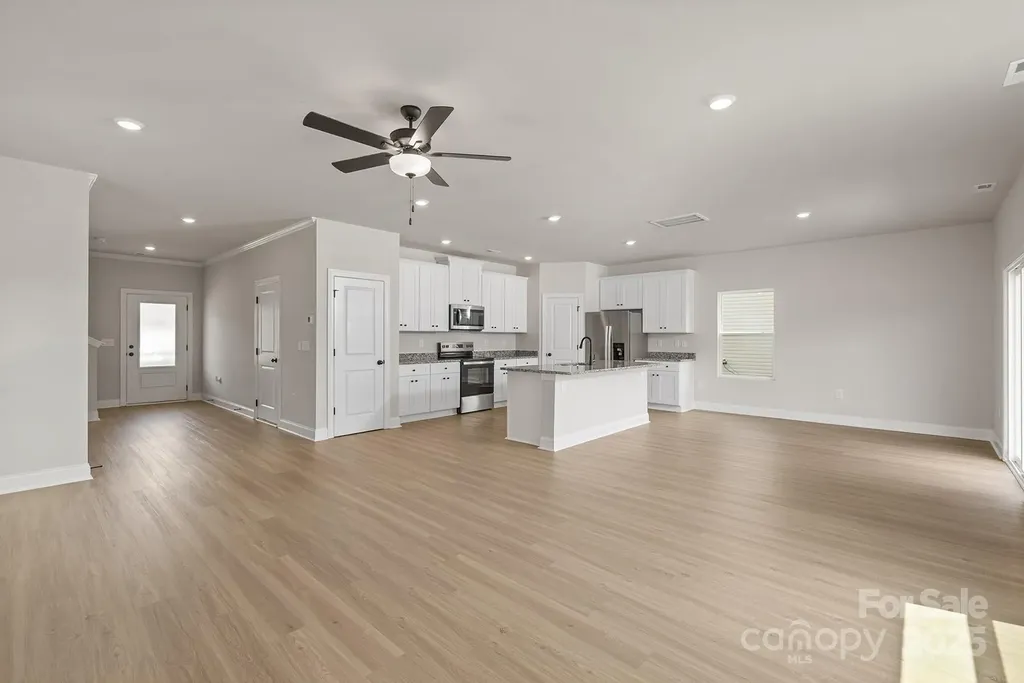 3441 Robindale Drive Winston Salem NC 27107